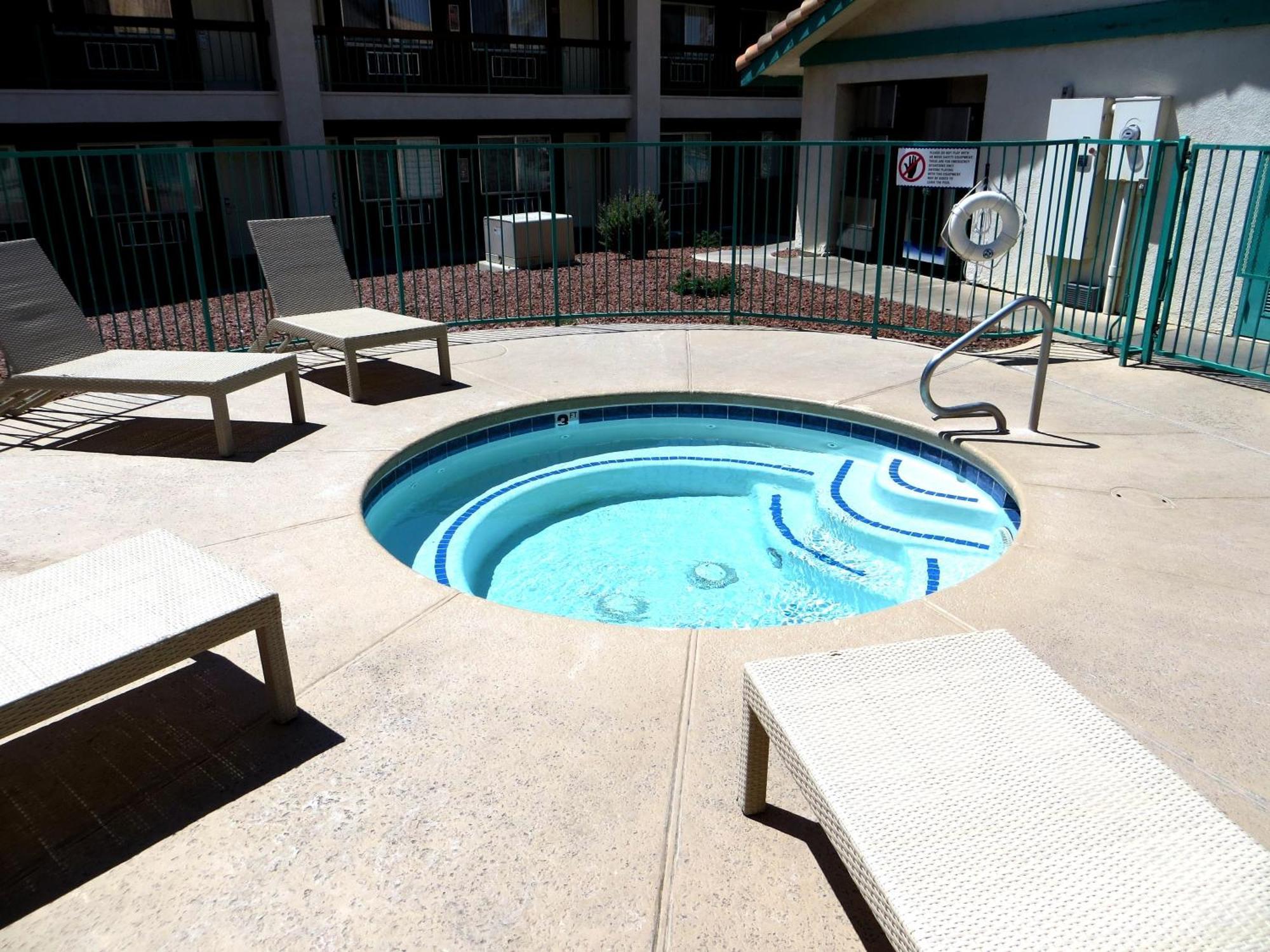 Virgin River Casino And Lodge Мъскийт Екстериор снимка